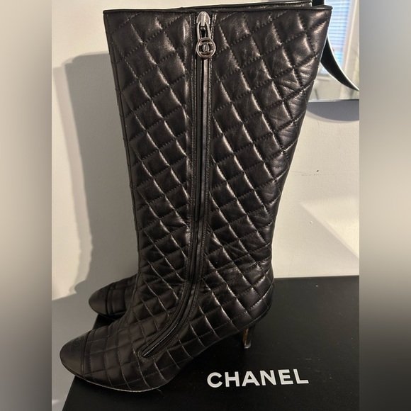 Chanel Quilted Calf Boots size 42 - Picture 1 of 14